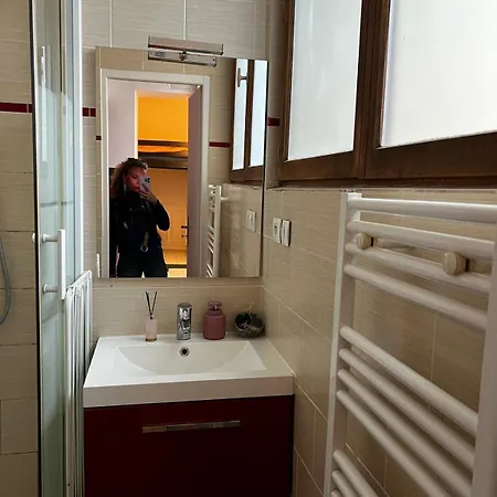 Appartement Cosy Proche Pere-lachaise Parijs