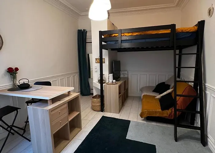 Cosy Proche Pere-lachaise Apartmán